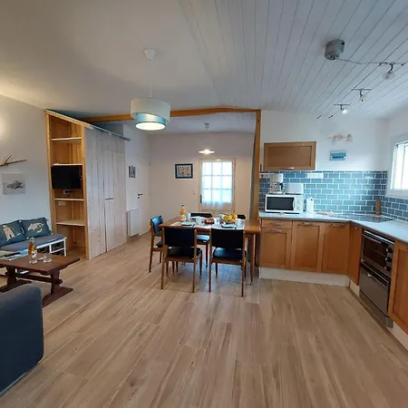Charme De La Petite Bosse By Interhome Сasa de vacaciones L'Epine (Vendee)